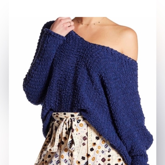 Free People Sweaters - Free People Dolphin Bay Deep blue knit‎ ￼Oversized V-neck Soft sweater Sz XS-M